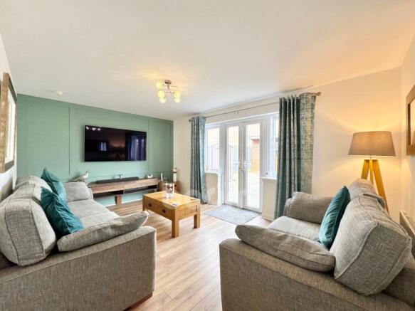 Hallhill Wynd, Johnstone lounge