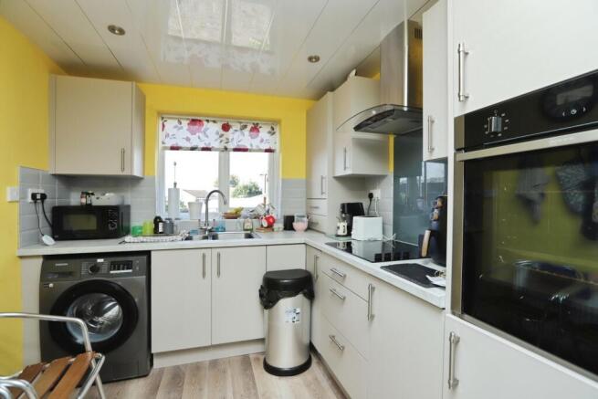 2 bed Bungalow for sale Image 6