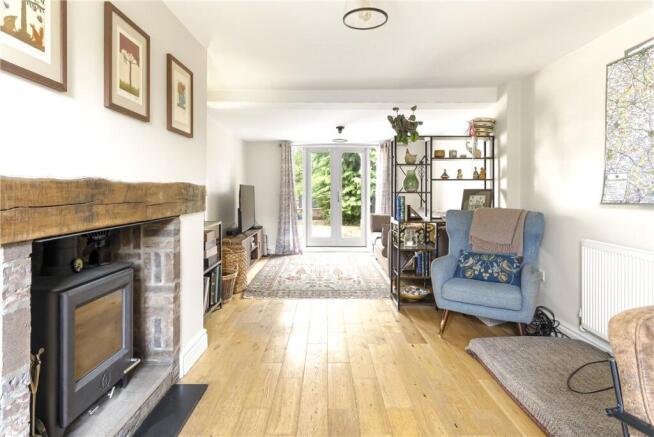 5 bed Detached for sale Image 8