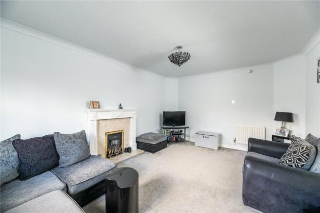 4 bed Detached for sale Image 5