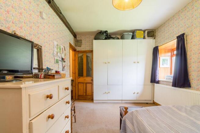 Bedroom 1 (Double)