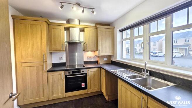 Kitchen photo 1 (1).jpg