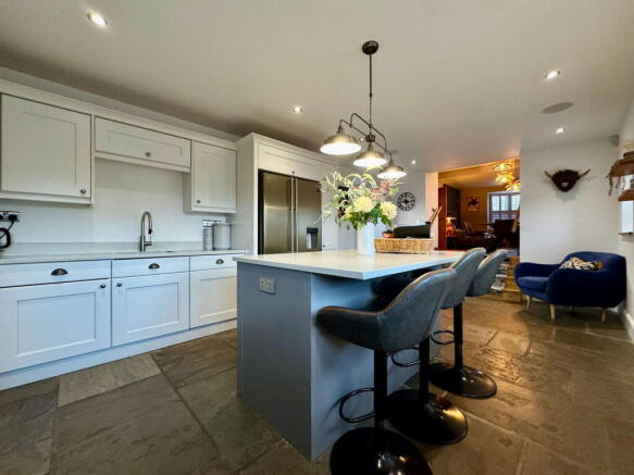 3 bed Detached for sale Image 6