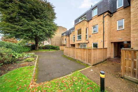 Twickenham Road, Teddington, TW11