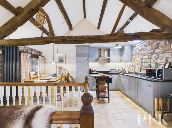 Kitchen / Living Area
