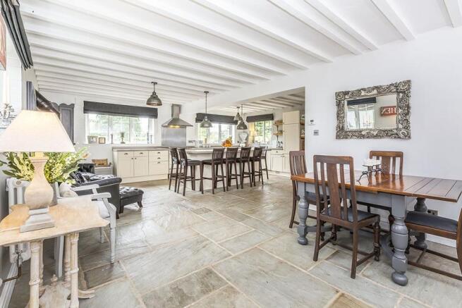 Kitchen / Dining Room