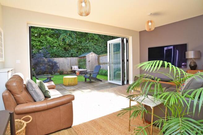 4 bed Detached for sale Image 7