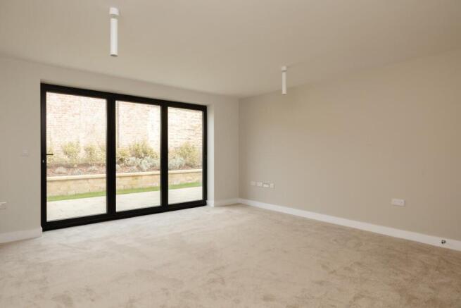 4 bed House for sale Image 7