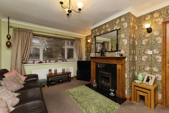 4 bed Semi-Detached for sale Image 4