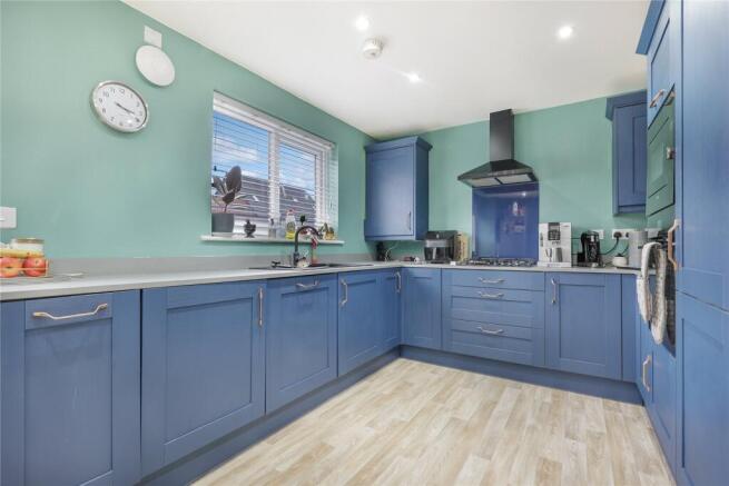 4 bed Detached for sale Image 5