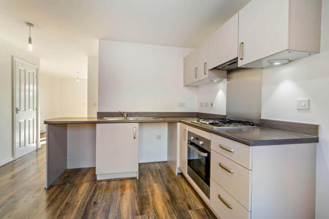 4 bed Semi-Detached for sale Image 5