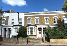 28, Corbyn Street, London N4 3BZ