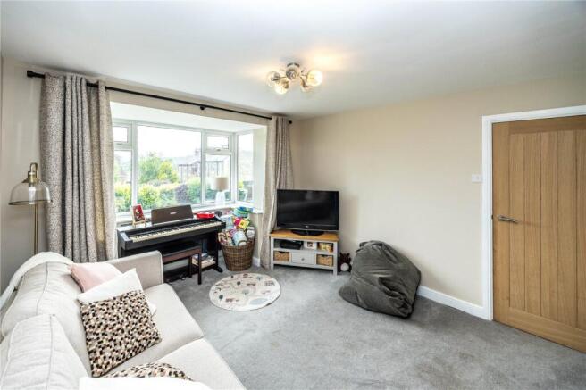 4 bed Detached for sale Image 5