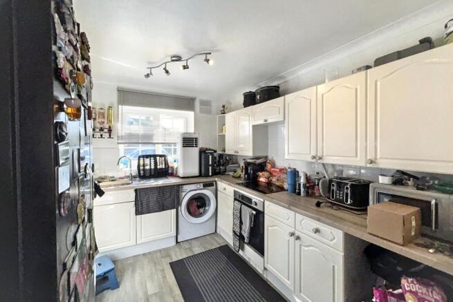 9 Village Close, Bexhill-on-Sea, East Sussex, TN39 4TF