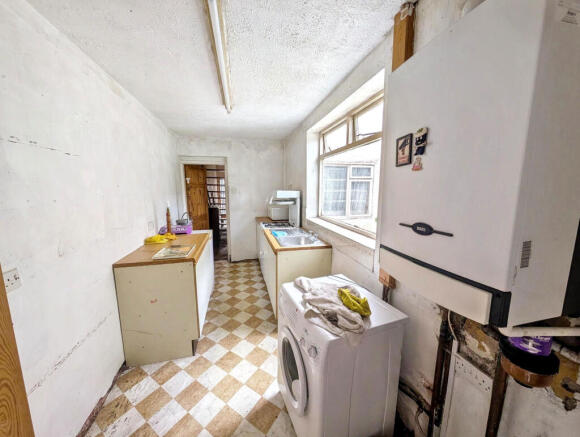 3 bed Terraced for sale Image 6
