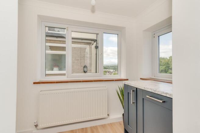 2 bed Semi-Detached for sale Image 6
