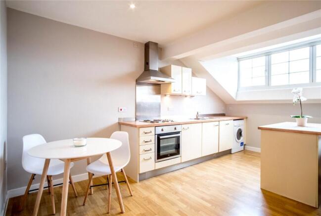 1 bed Apartment to rent Image 6
