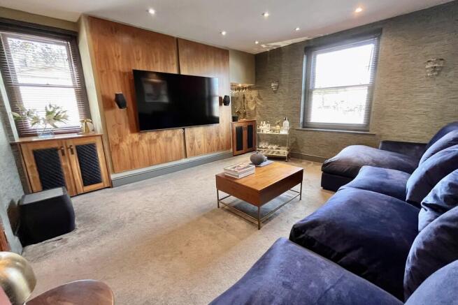 4 bed Detached for sale Image 7