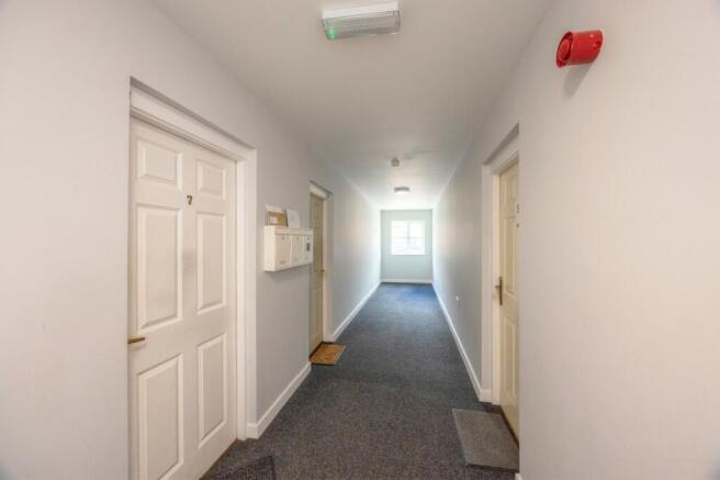 2 bed Apartment for sale Image 11