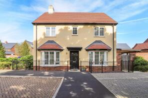 58, Hetley Close, Huntingdon PE28 4GN