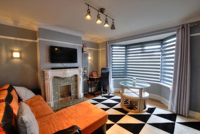 5. Lounge
