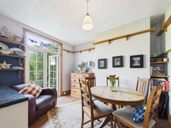 3 bed Semi-Detached for sale Image 7