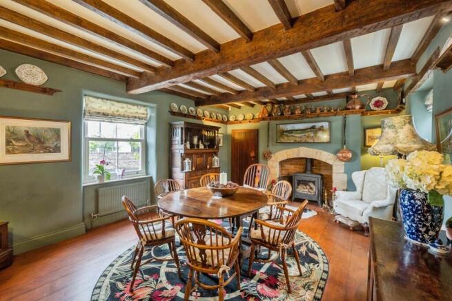 9 bed Detached for sale Image 12