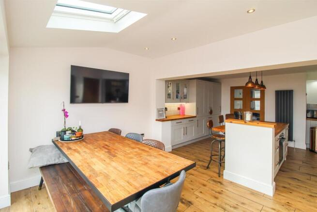 KITCHEN/DINER