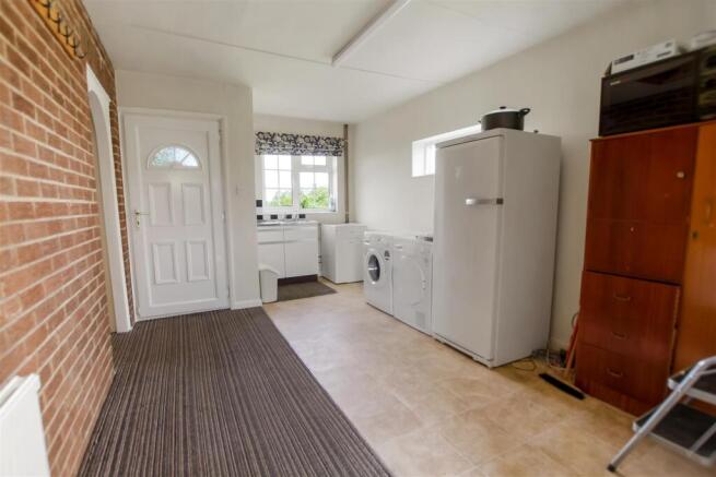3 bed Detached Bungalow for sale Image 11