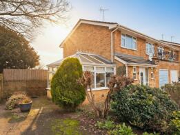 16, Erleigh Dene, Newbury RG14 6JG