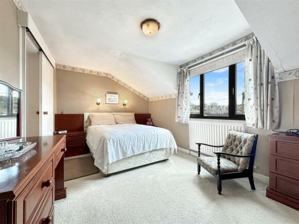 Bedroom 1.JPG