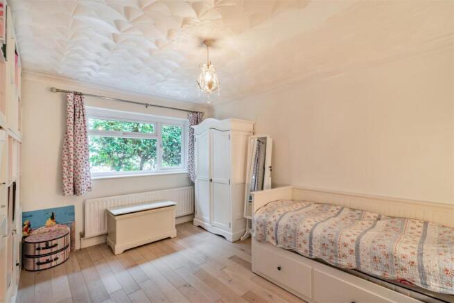 8484192-interior14.jpg
