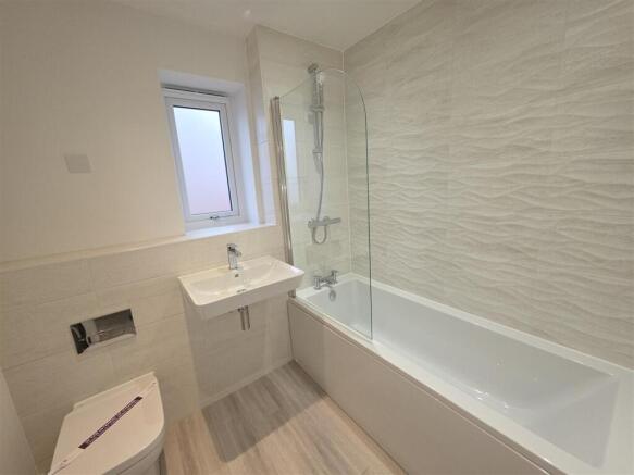 2 bed Detached for sale Image 10