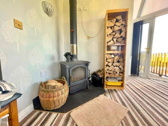 4 bed Detached for sale Image 7