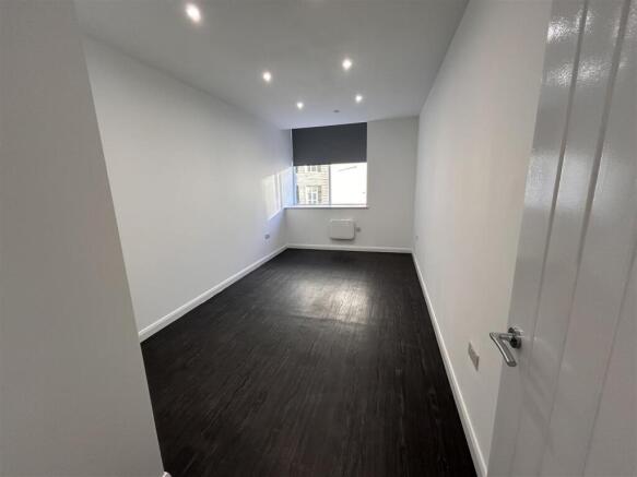 1 bed Apartment to rent Image 7