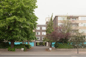 16, 68 Andrew Court, Wickham Road, Beckenham BR3 6RG