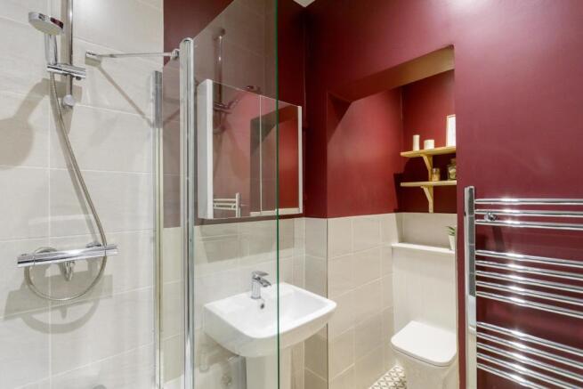 TEERTSELYGRA60 - Bathroom C.jpg