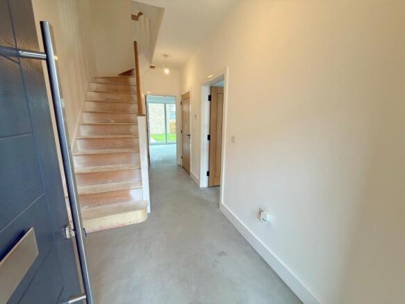 Thames View, Blunsdon, Swindon photo 4
