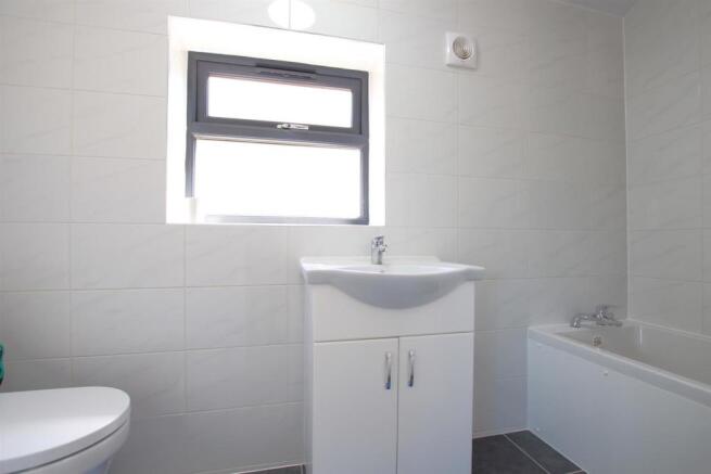 Family Bathroom/ WC