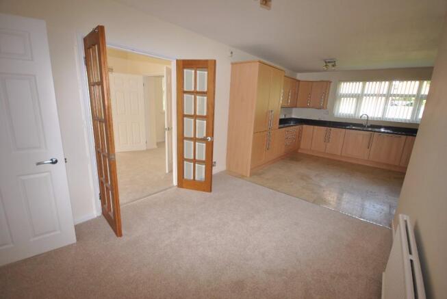 kitchen/dining room
