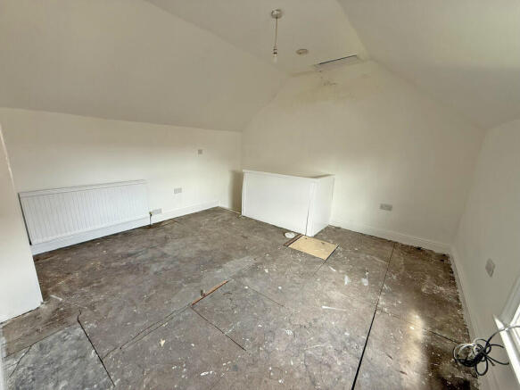 3 bed Terraced for sale Image 9