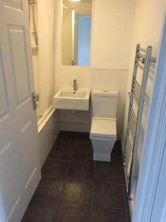 2 bed Apartment to rent Image 5