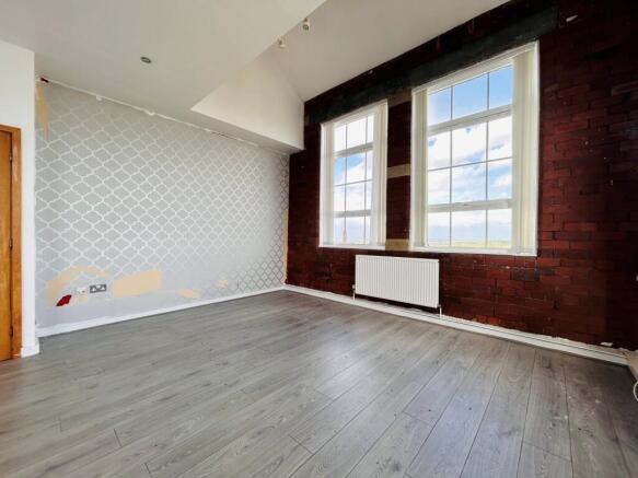 2 bed Apartment for sale Image 5