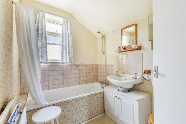 Bathroom.jpg