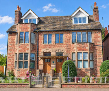 Rochdale Road, Middleton, M24