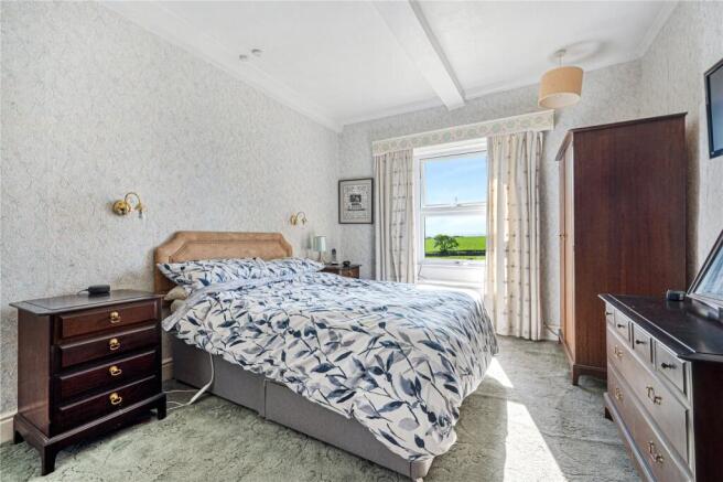 7 bed Semi-Detached for sale Image 7