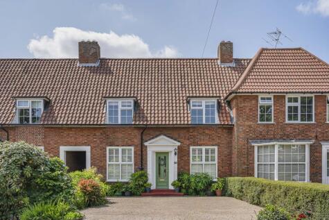 Woodhall Lane, Welwyn Garden City, Hertfordshire, AL7