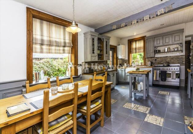 Kitchen Diner 5
