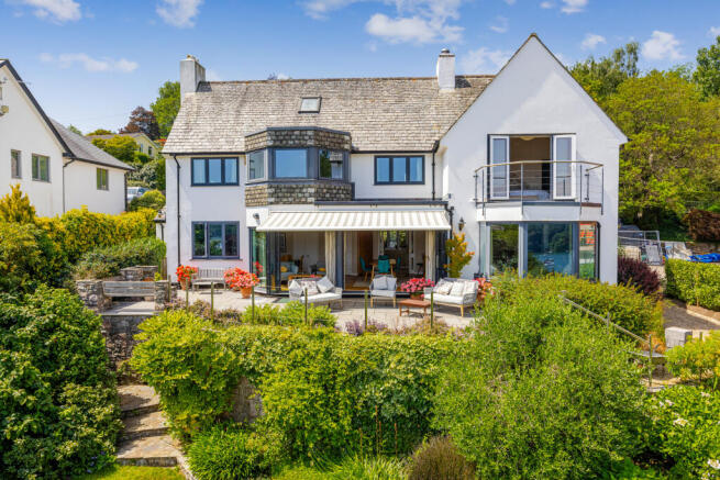 A02 - Fairholme Riverside Road Dartmouth - 260623