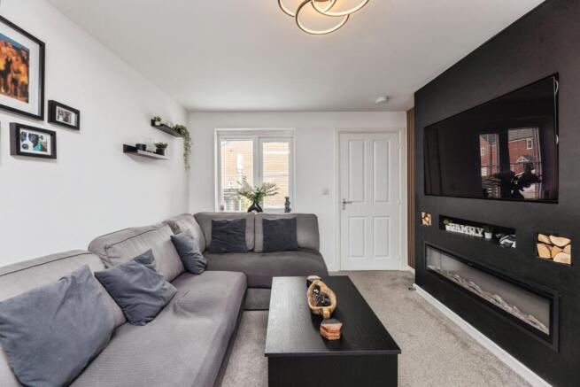 3 bed Semi-Detached for sale Image 5